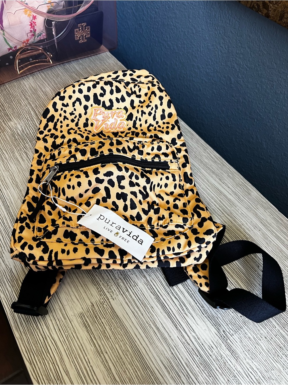 🆕 Pura Vida Leopard Print Backpack